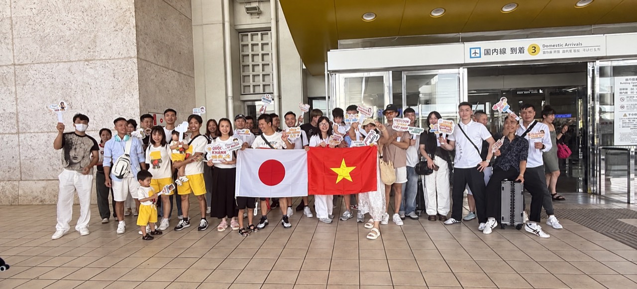 Team gathering at the airport